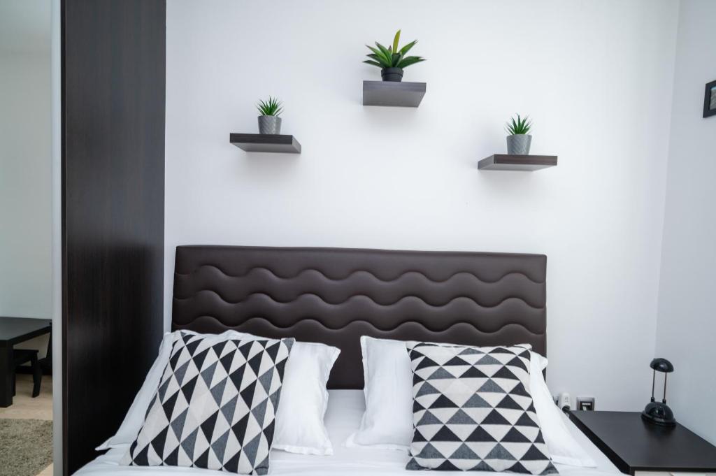 Bright 1BDR Apartment in the City Center - 3