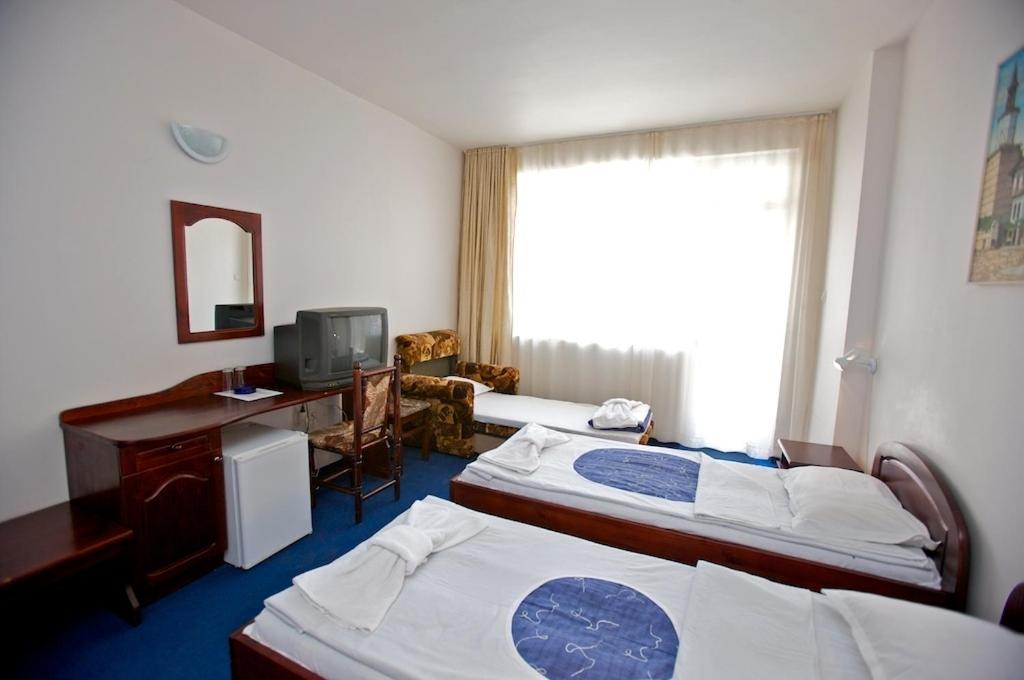 Hotel Elena Palace photo