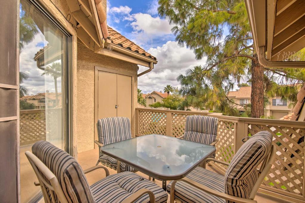 Breezy Mesa Condo with Community Pool and Hot Tub!, Mesa