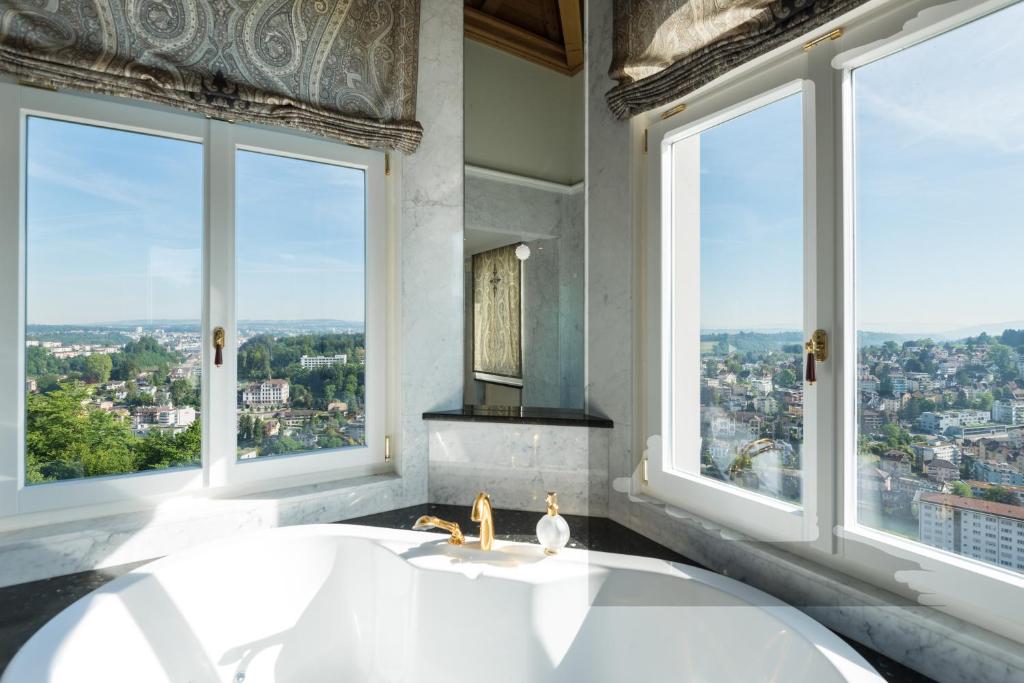 Bathroom, Chateau Gutsch in Luzern