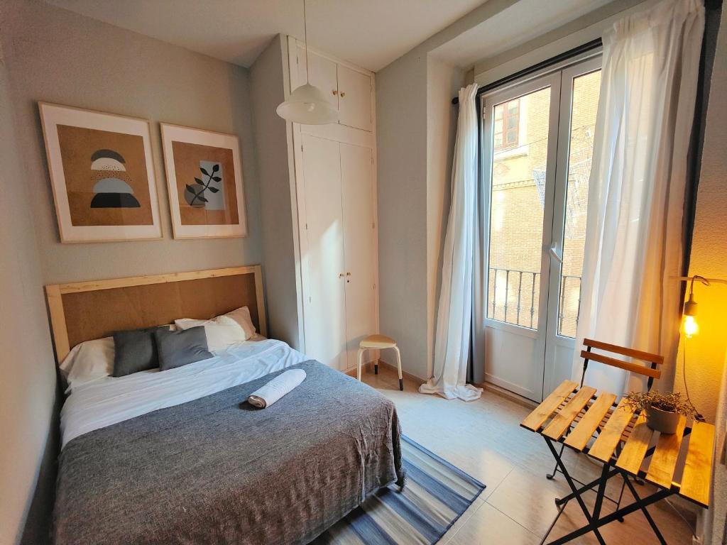 Corredera Rooms, no llegadas despues de las 21h — Hotel in Madrid