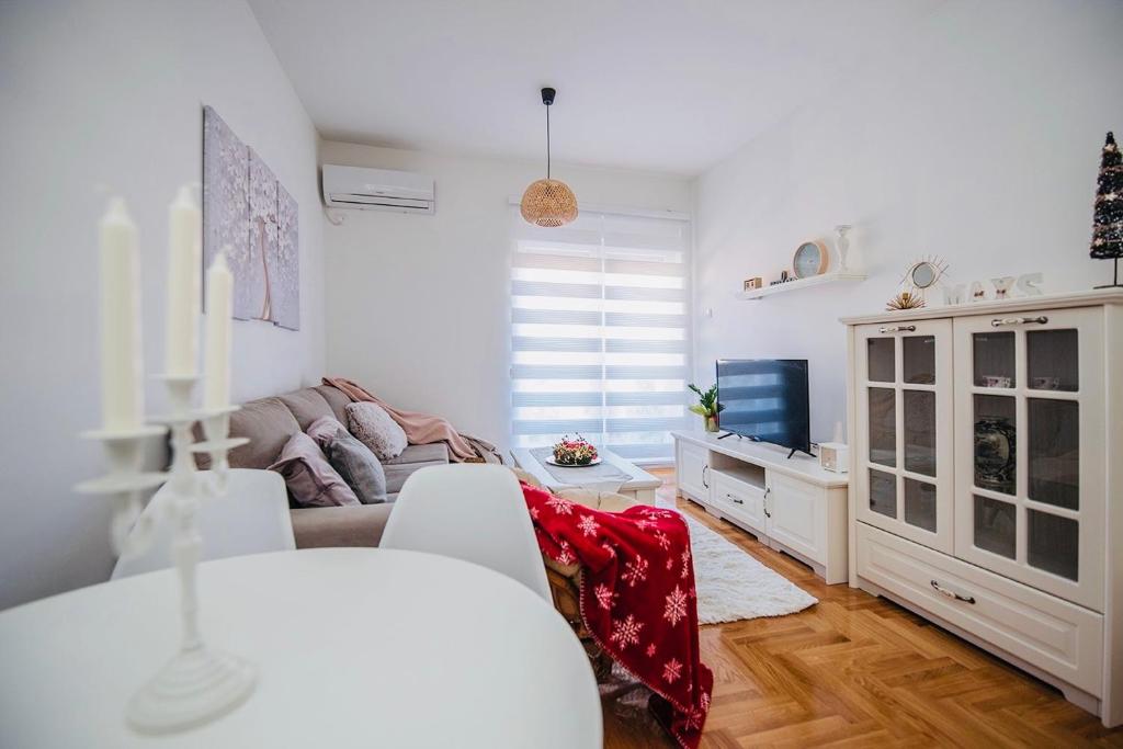 Harmonija 2, Trebinje