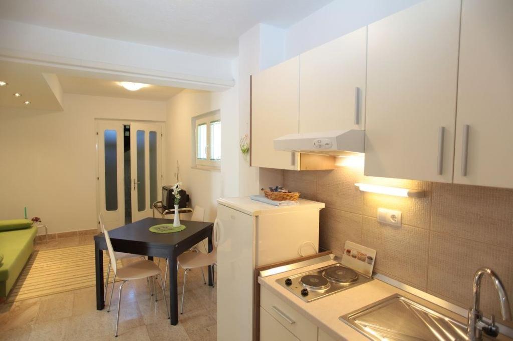 Apartment in Podgora with sea view terrace air conditioning WiFi 849-2 전경