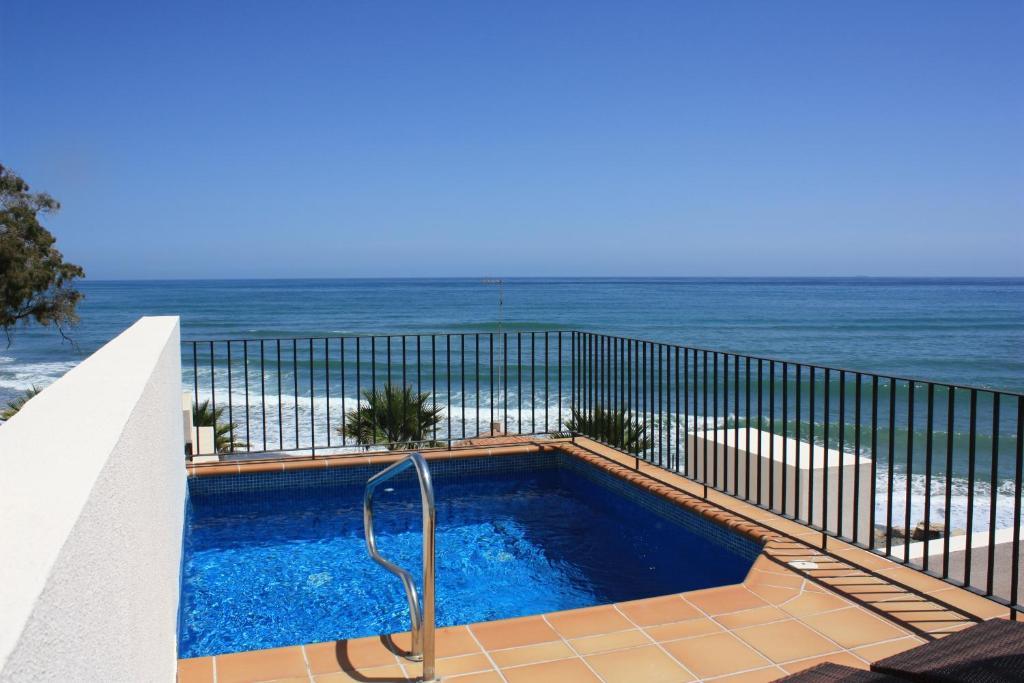 124 - Penthouse - Private Pool, Estepona