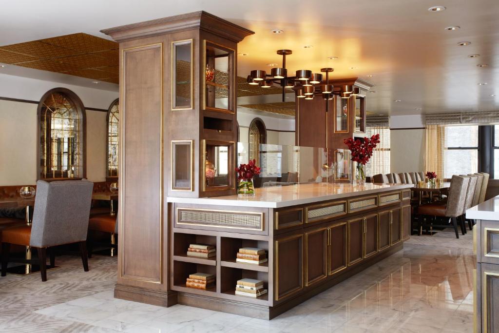 bar/salon