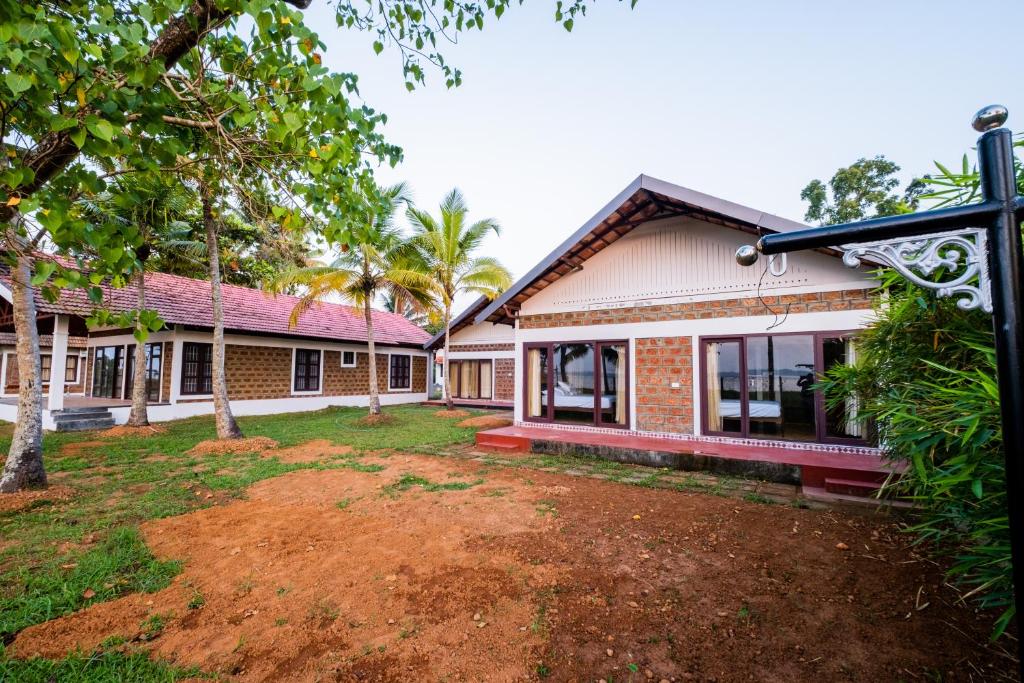 Selcouth, Pet-friendly 2br by the backwaters by Roamhome photo