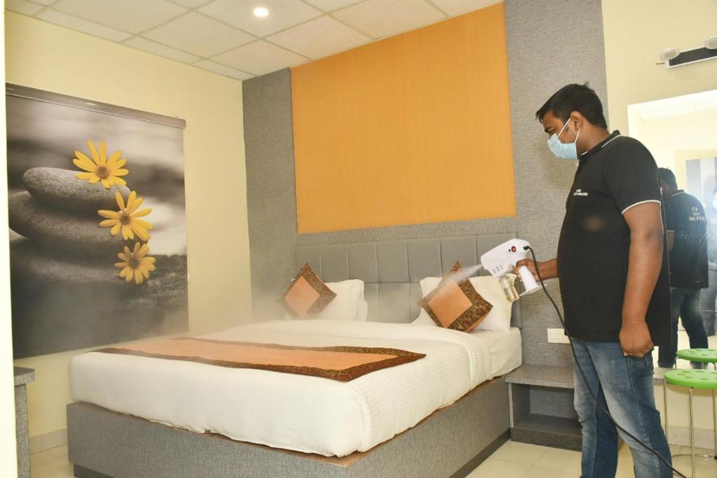 Hotel Tridev Grand