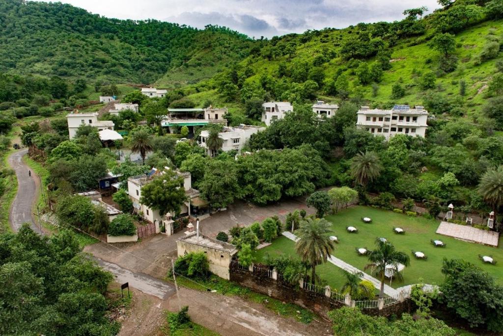 Aaram Baagh Resort photo