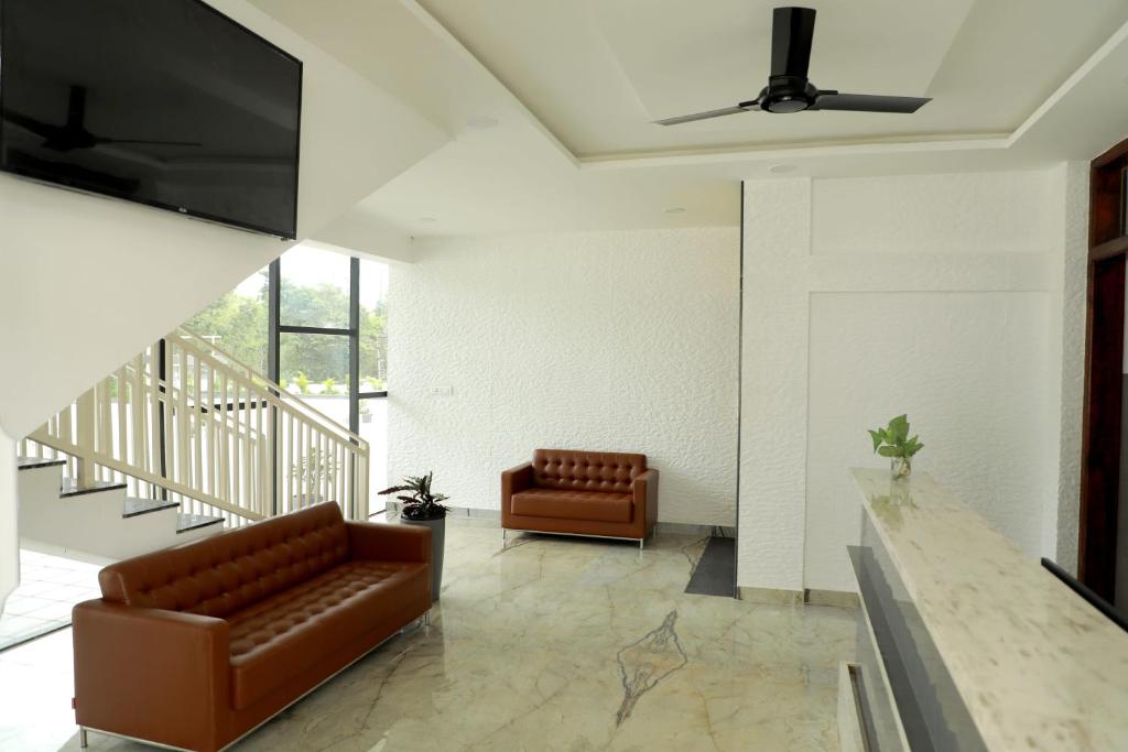 HOTEL THE ROYAL SHALIMAR photo