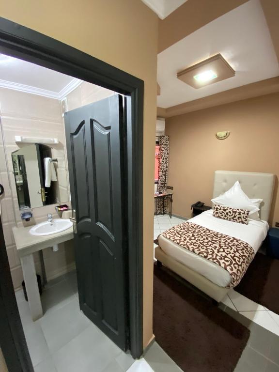 Hotel VELSATIS photo