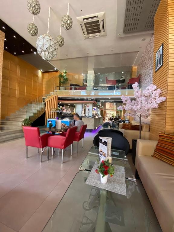 Hotel VELSATIS photo