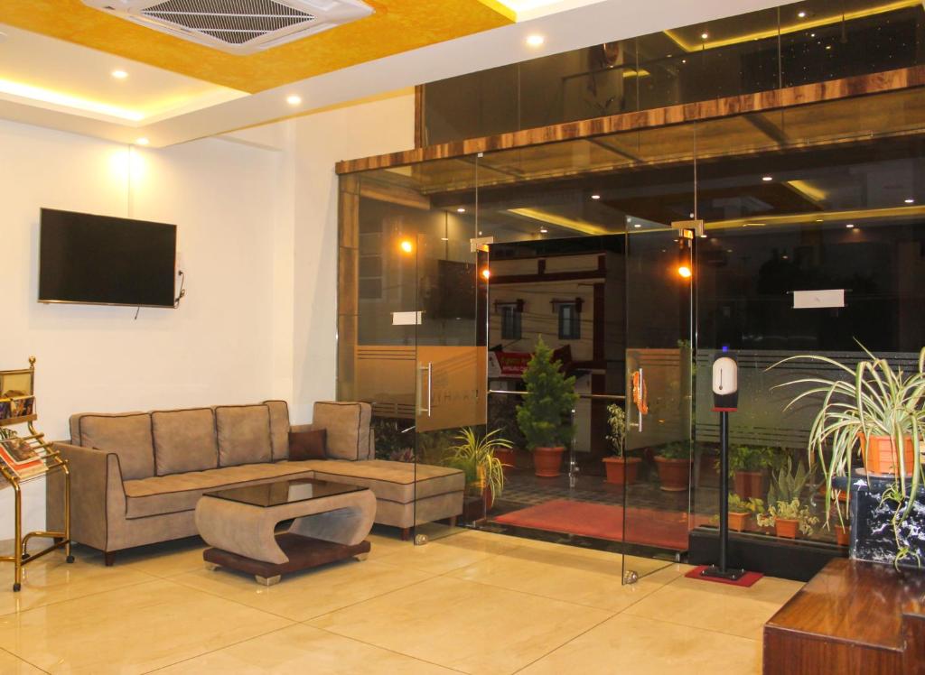 Sai Vihaar Inn & Suites photo