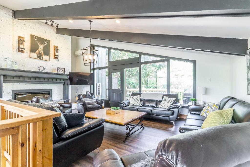 Mountain Trail-Smart TV-Self Check-In-Full Kitchen-Balcony-BBQ, Blue Mountains