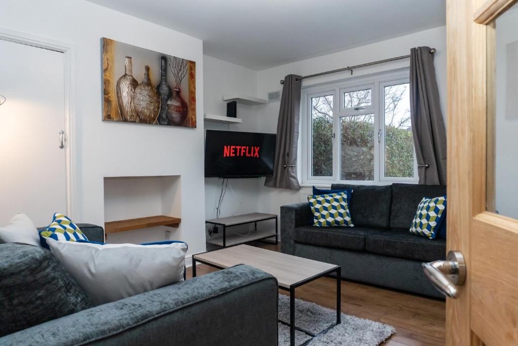 Relaxation by Olauda SA - 3 Bed House with Free Parking, Bristol