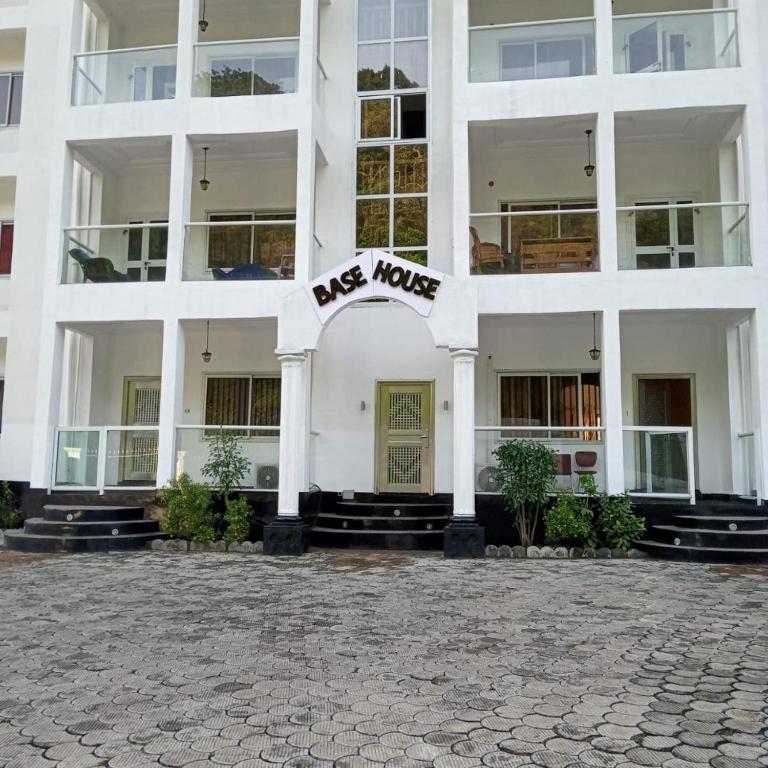 Apartments in Limbe, Cameroon price from 15, reviews of Hotels