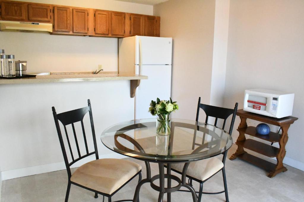 La Jolla Cove Suites Photo 36