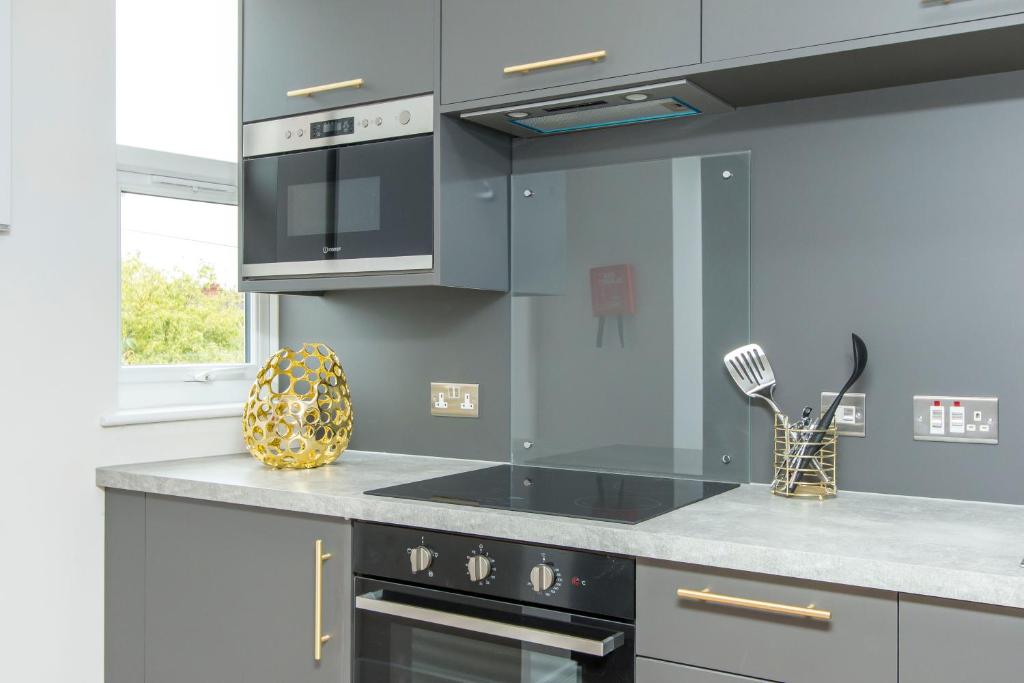 Coldharbour Suites photo