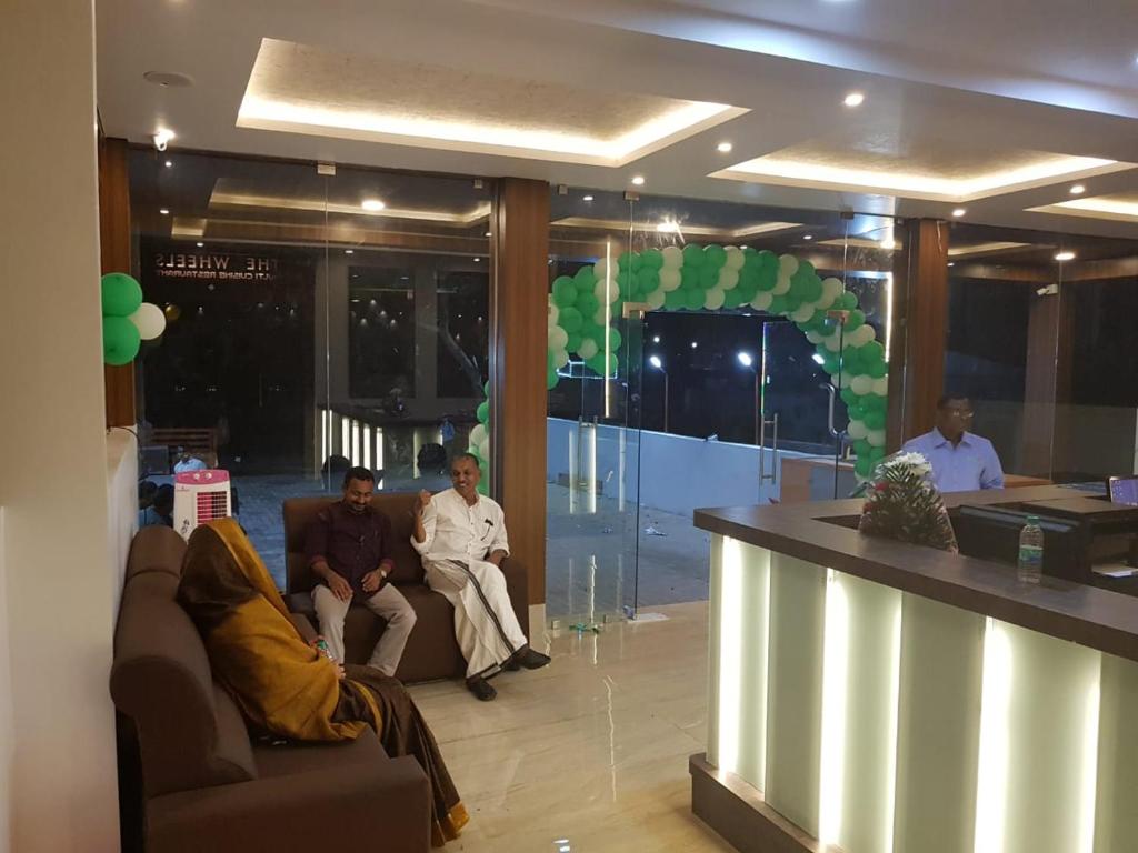 hotel parkwayinn  photo