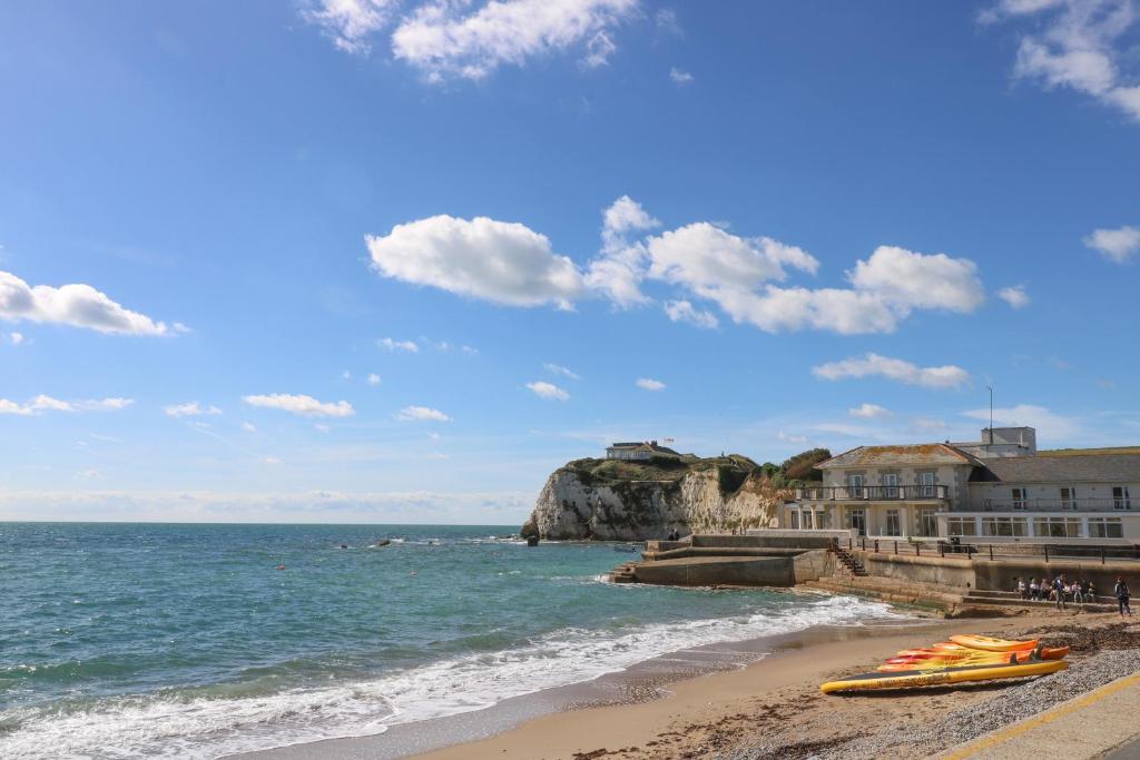 Larch Lodge, Isle of Wight photo 4