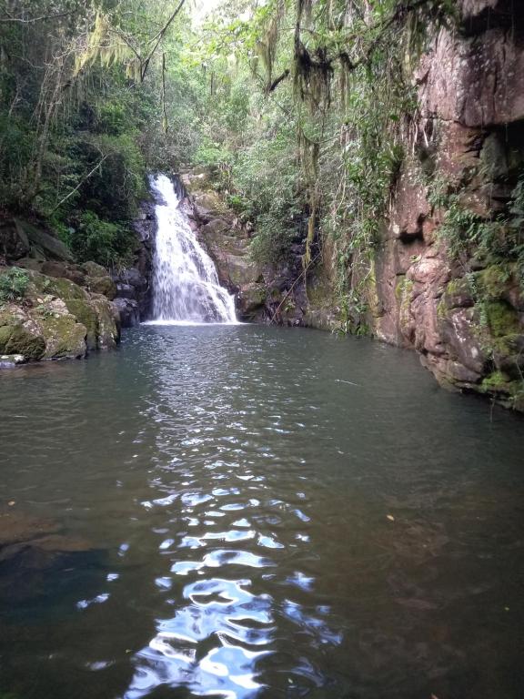 Cabana na cachoeira