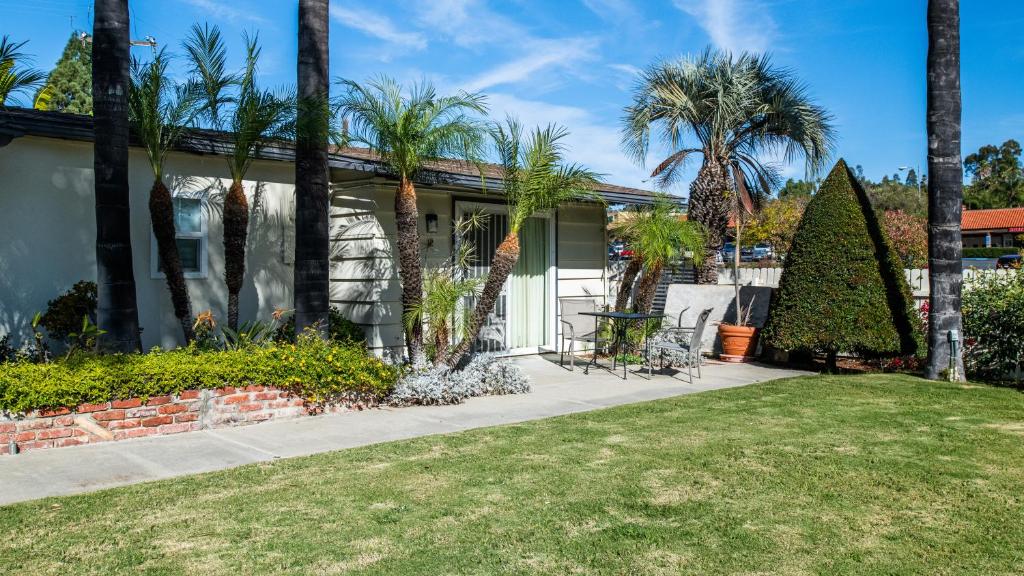 Fallbrook Country Inn photo