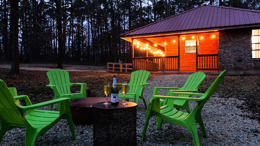 3Bd Cabin Family Fun Arcade Games Fire Pit 5 Min From Lake Fishing Hunting photo