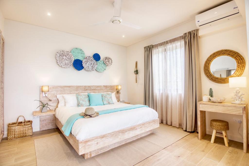 Pineapple Beach Villas photo