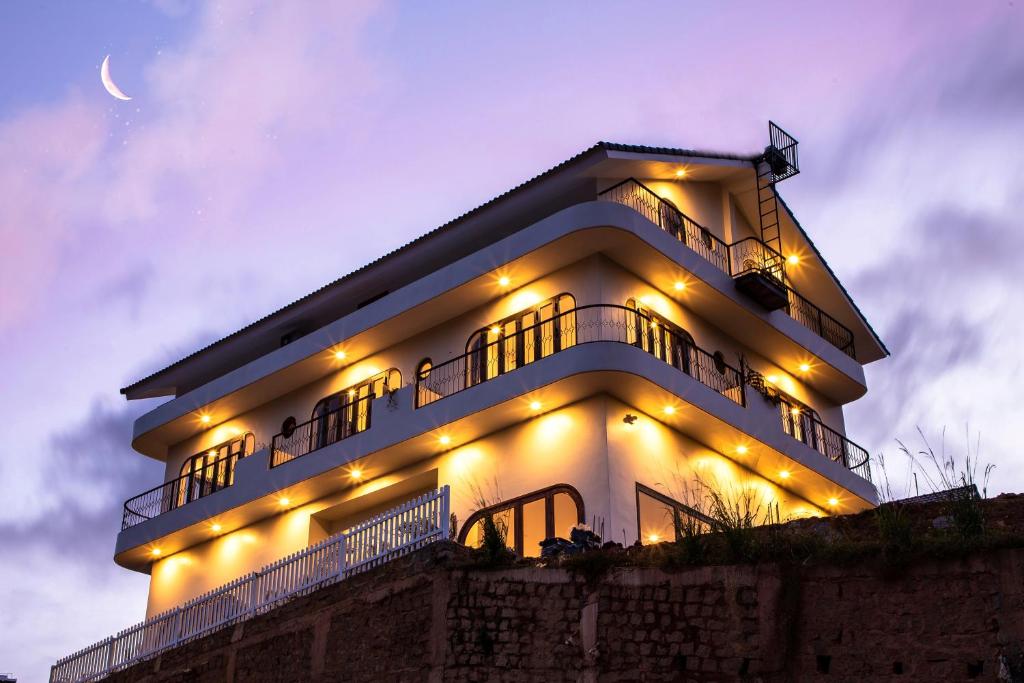 Hè Maison Boutique Stay &#038; café