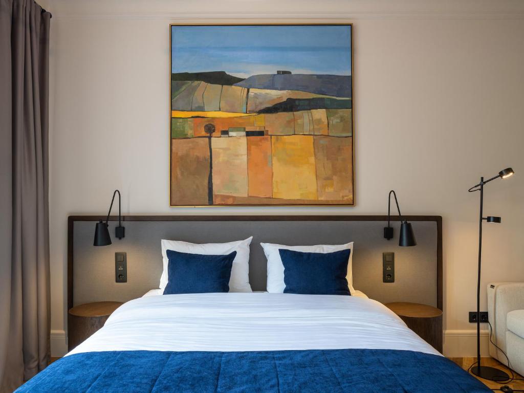 On The Square Guesthouse Photo 38