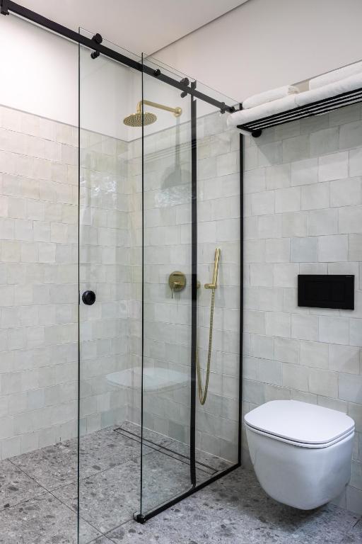 On The Square Guesthouse Photo 40