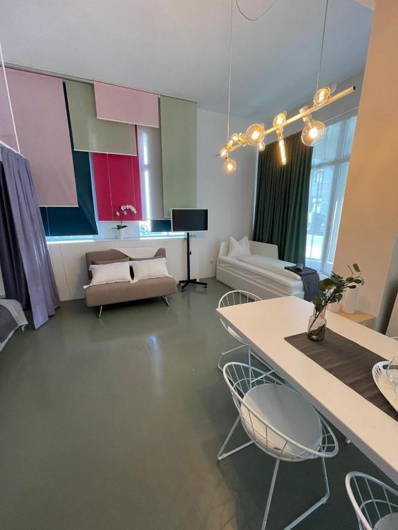 Main Station Design Loft Style Apartment - 5