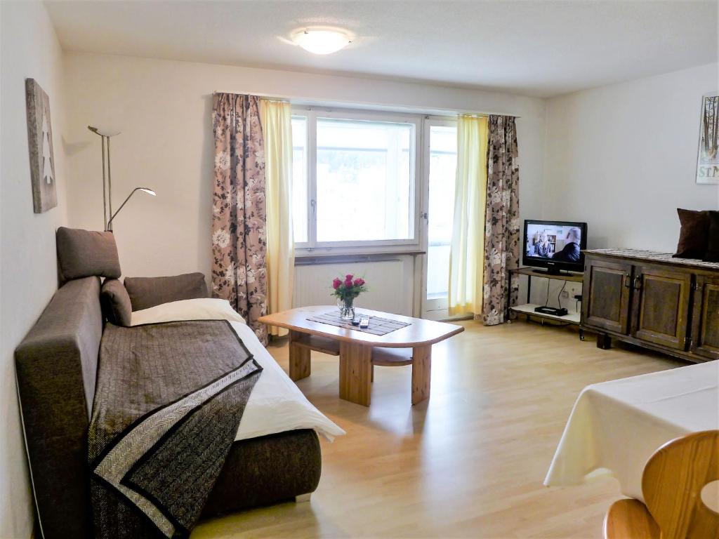 Apartment Chesa Ova Cotschna 305 by Interhome - 2