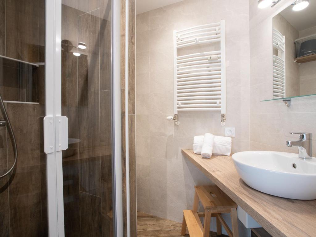 Apartment Les Tufs - Val Claret-5 by Interhome - 5