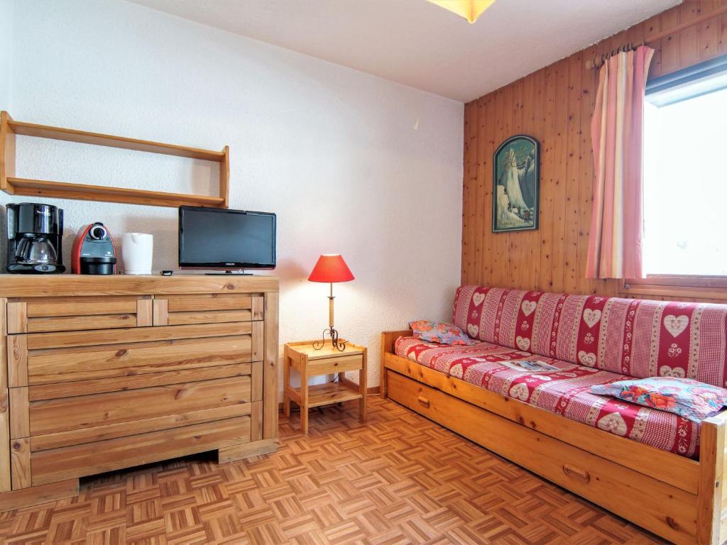 Studio Les Jardins du Mont-Blanc-4 by Interhome - 1