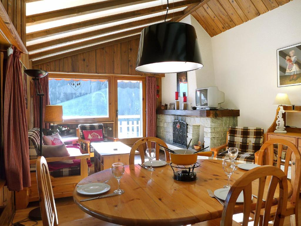 Apartment Parc B 431 by Interhome, Champex