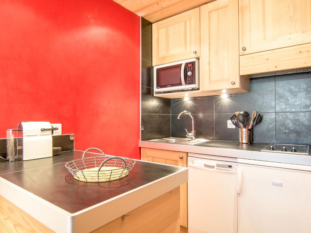Studio Les Tommeuses - Val Claret-31 by Interhome - 4