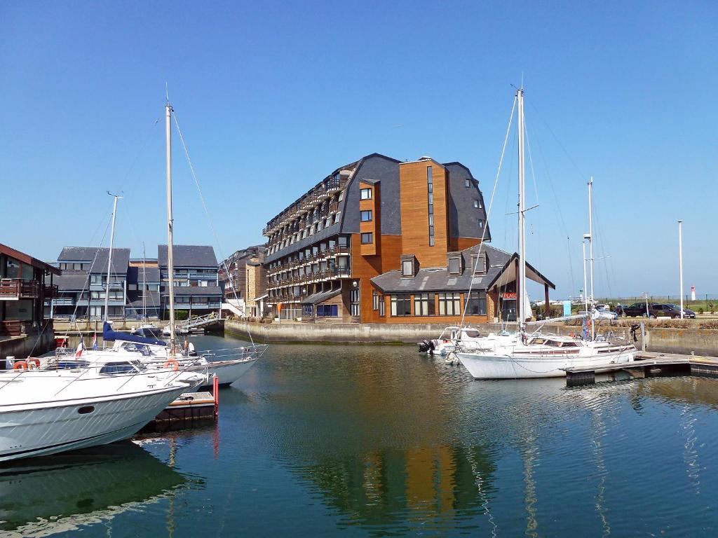 Studio Les Marinas-12 by Interhome - 5