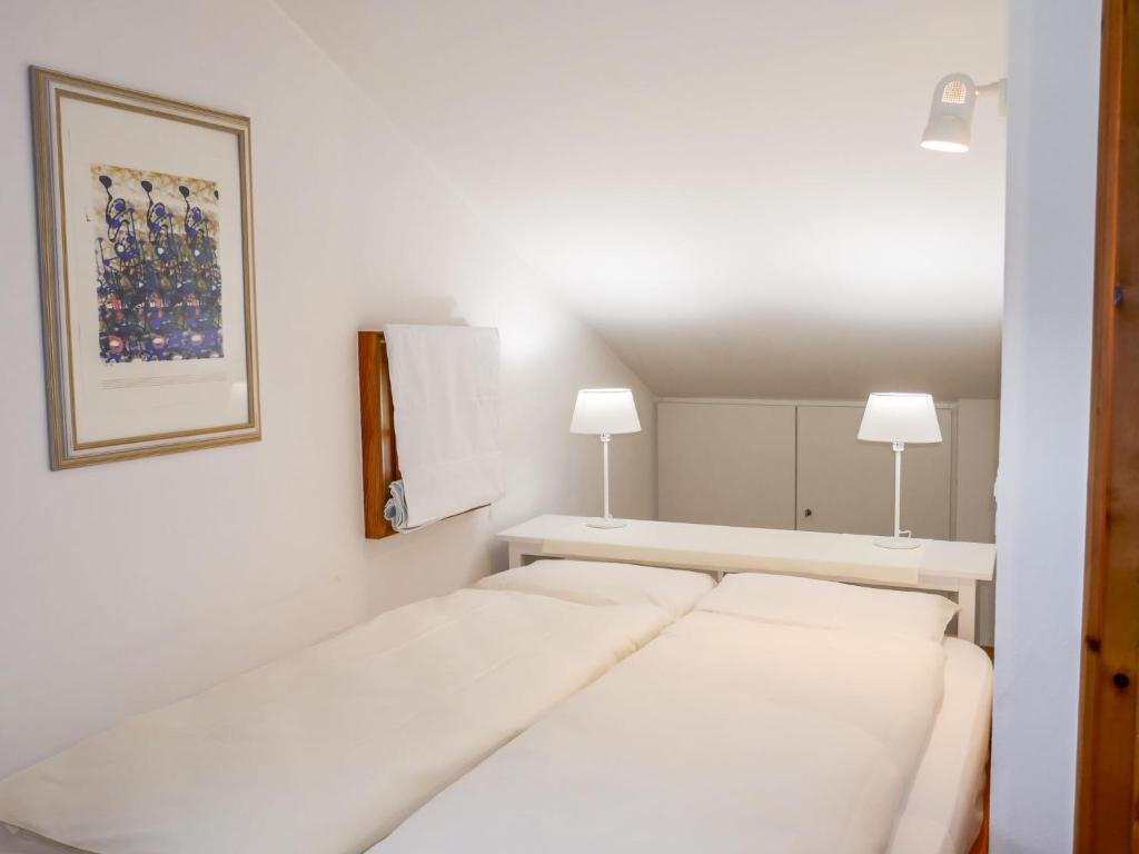 Apartment Chesa Polaschin E - E21 - Sils by Interhome - 4