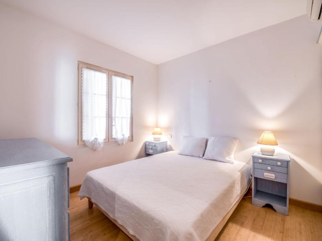 Apartment Boulevard Louis Blanc-1 by Interhome - 4