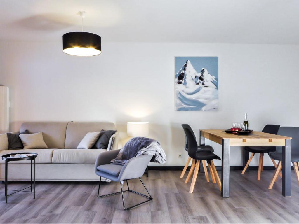 Apartment L'Espace Montagne-16 by Interhome - 1