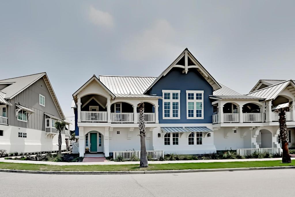 Smiles and S'mores at Palmilla Beach, Port Aransas