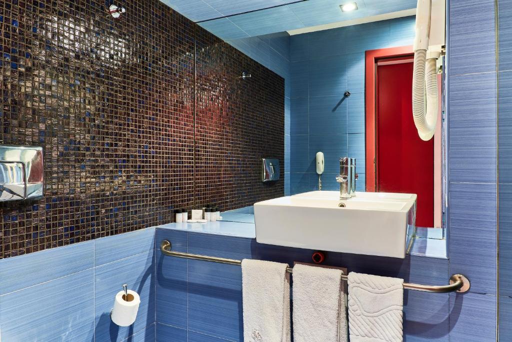 Monet Hotel photo