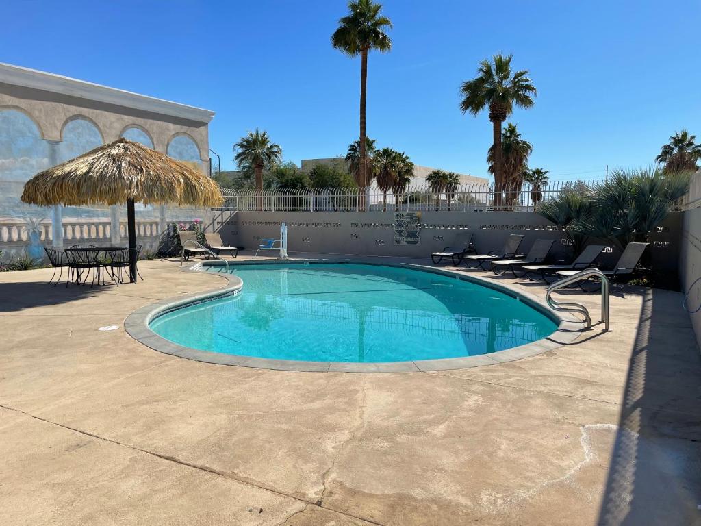 Days Inn by Wyndham Indio photo