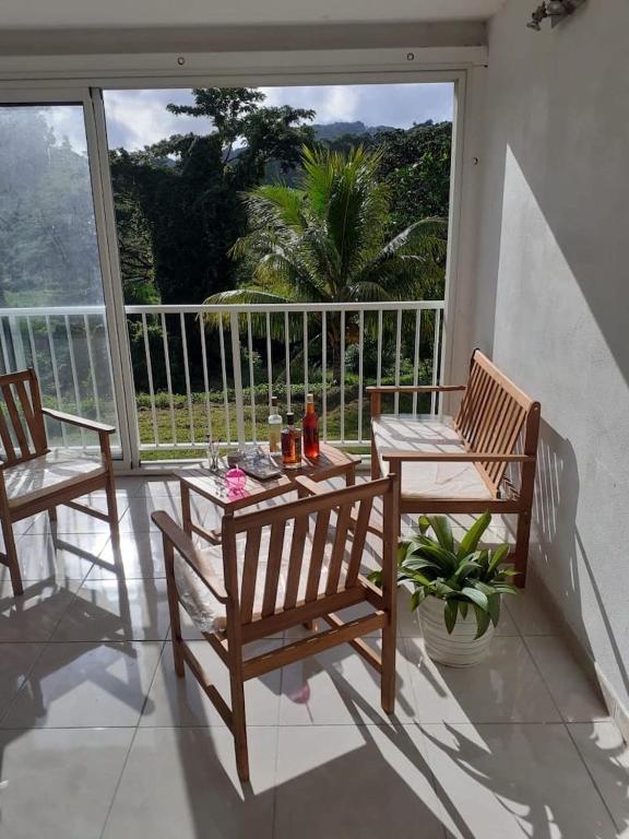 Chez coco appartement AZURE, Petit Bourg