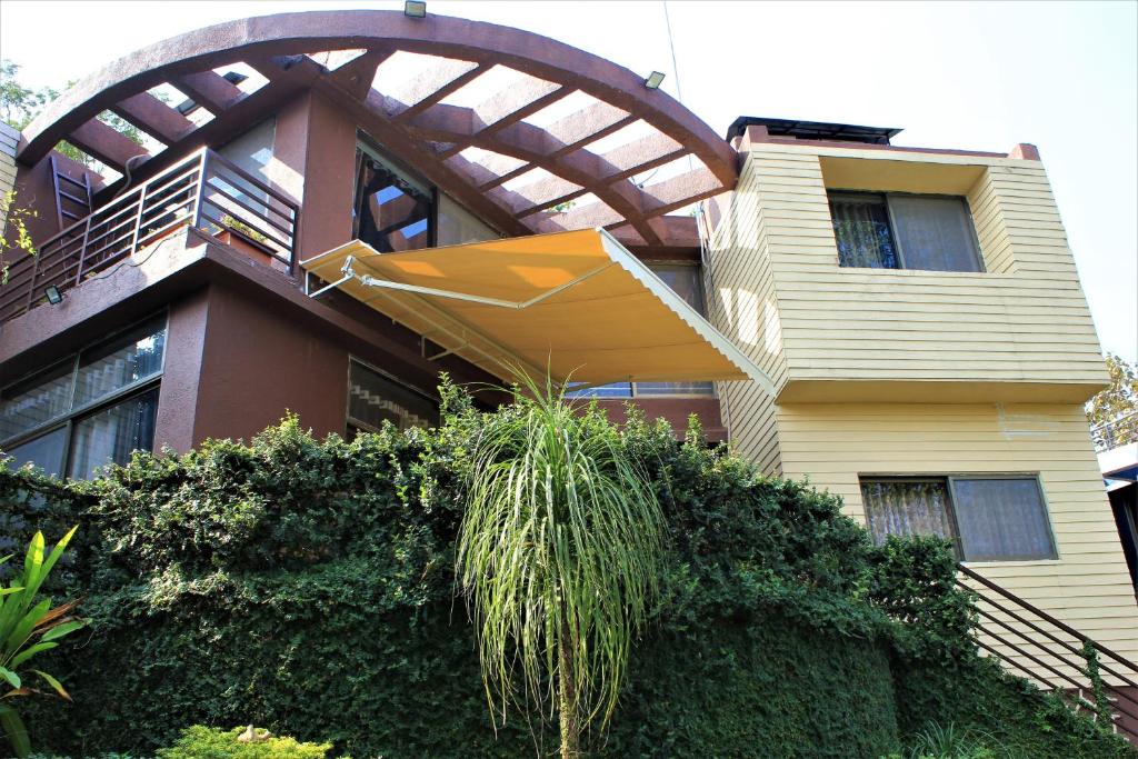 Karjat Villa (3 BHK) With Garden Amidst Nature — Hotel in Karjat