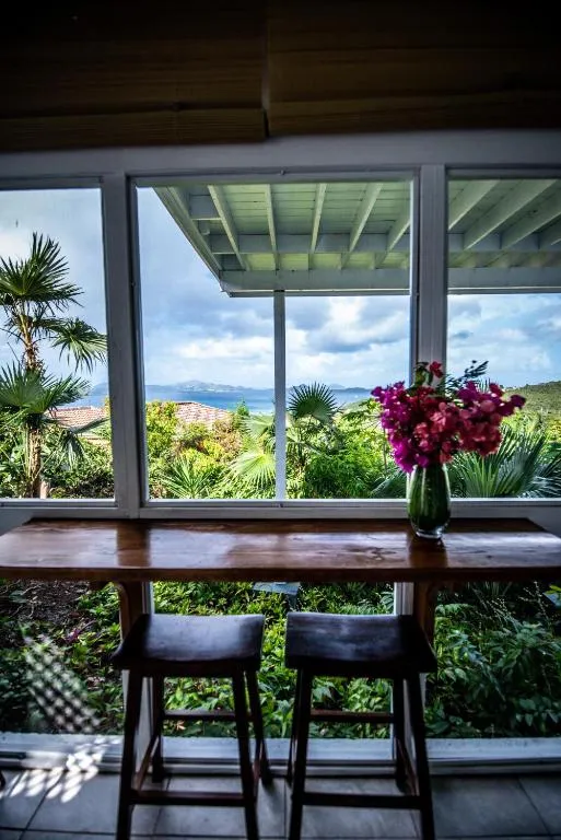 Papaya Suite at Sunset Serenade, Hotel in Enighed
