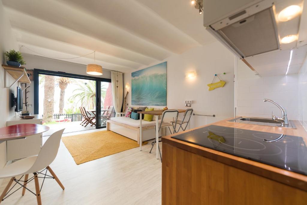 Adam's Place, San Bartolomé