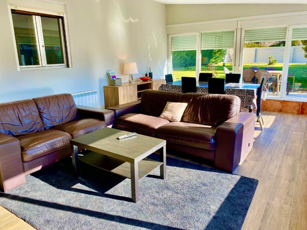 Chalet Medina del Campo entrepinares 전경