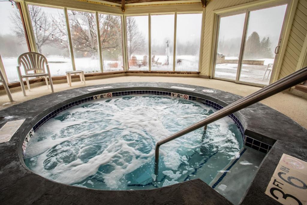 Open Hearth Lodge photo