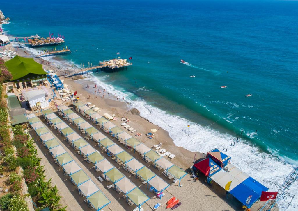 Beach Club Doganay Hotel - All Inclusive — Beach in Konakli